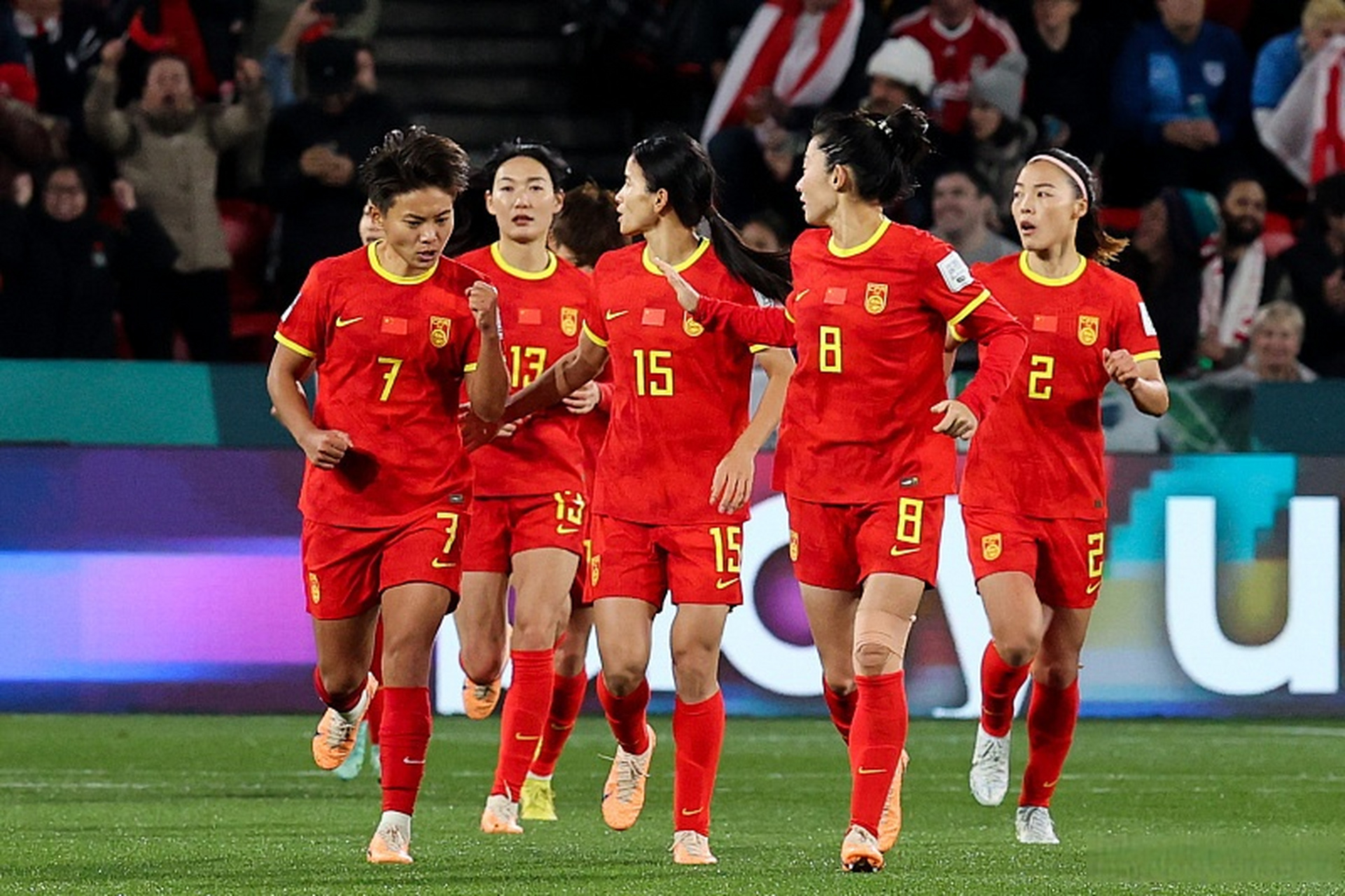 凤凰娱乐APP-中国女足备战持续升温，备战夺冠信心十足的简单介绍