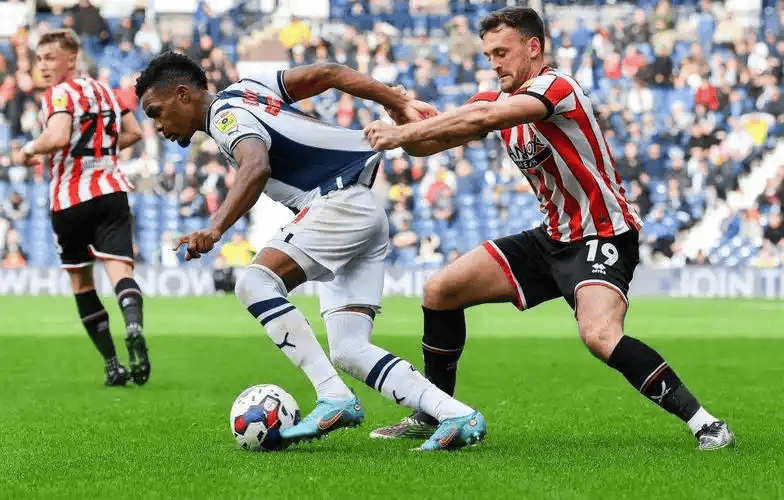 凤凰娱乐APP-关于斯旺西主场失利，英冠升班马陷入保级泥潭的信息