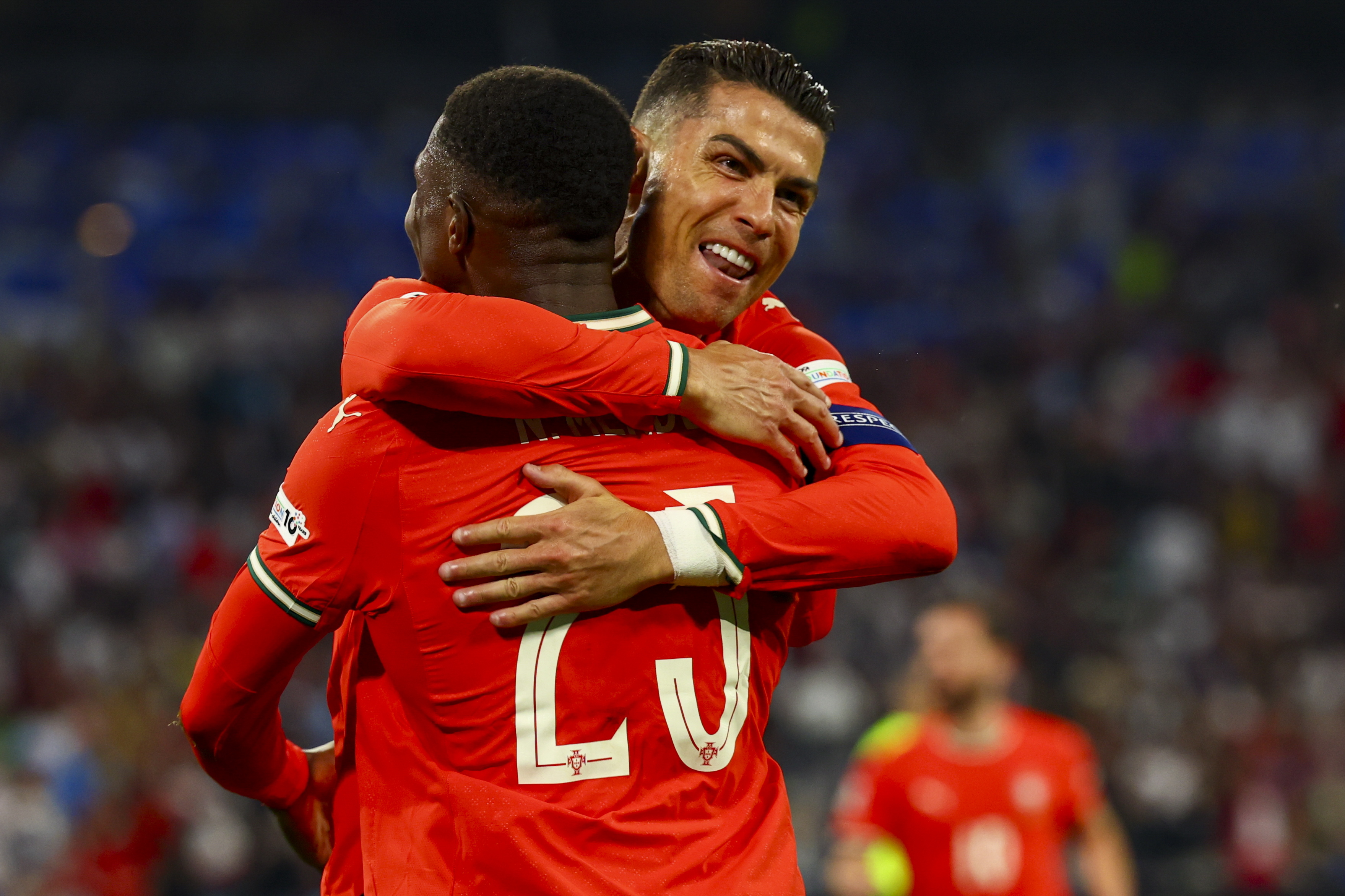 葡萄牙队大胜匈牙利队,豪取小组第一球员