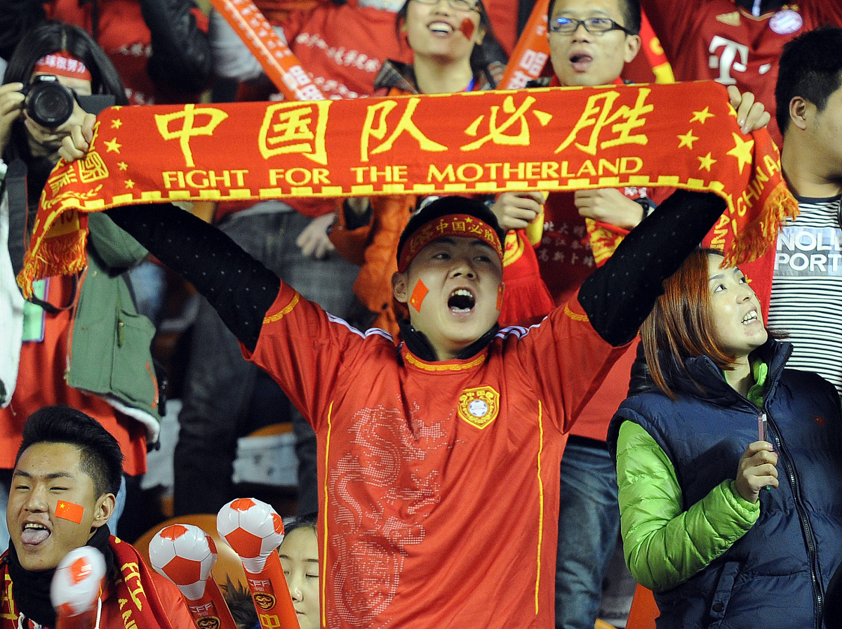 中国足球队迎来国际赛事决赛夺冠