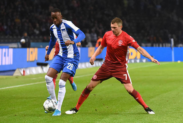 柏林赫塔客场丢球不敌，输掉比赛(柏林赫塔客场丢球不敌,输掉比赛胜负)