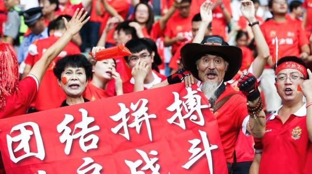 包含球员心态坚定，奋力拼搏争取胜利的词条